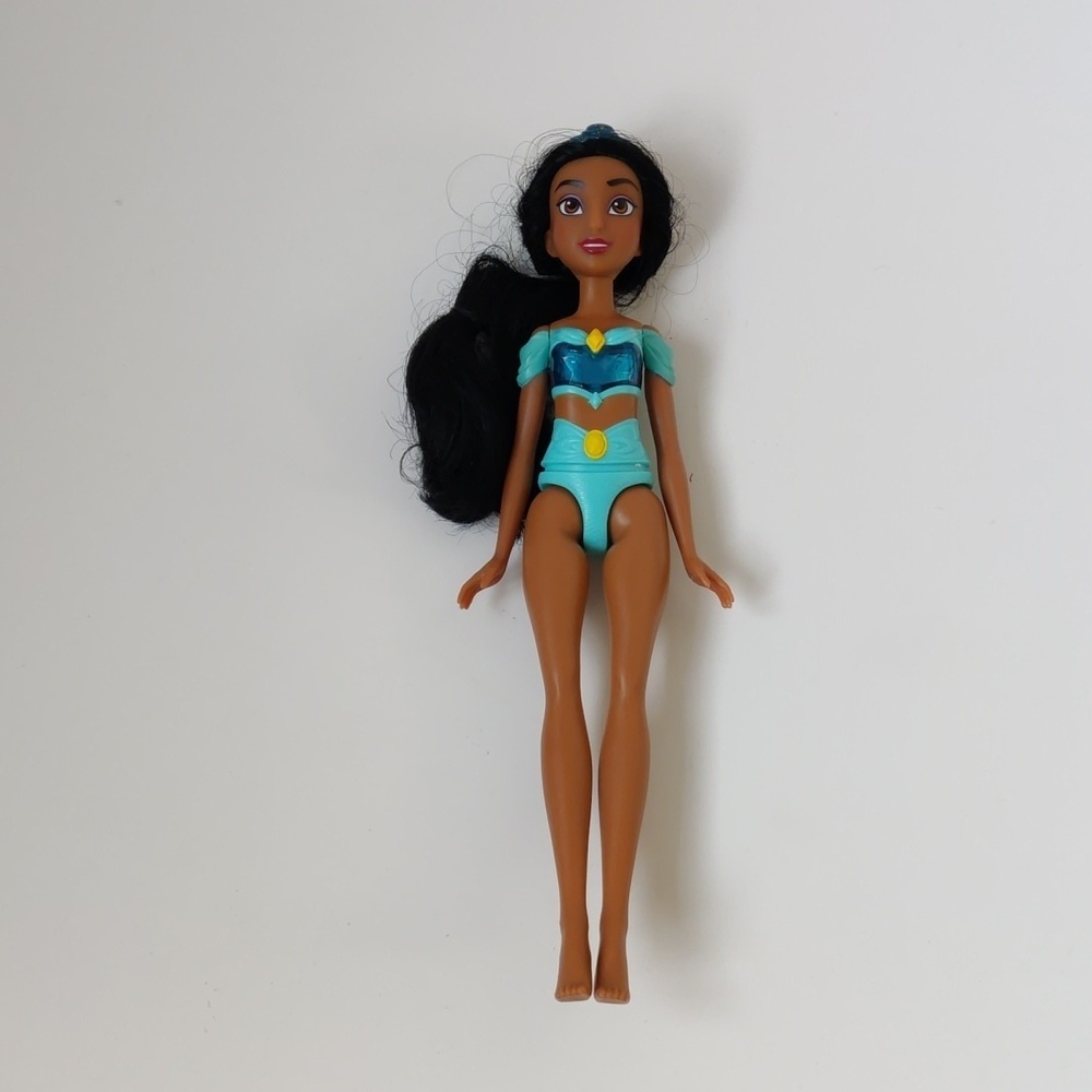 Hasbro Disney Princess Royal Shimmer Jasmine Doll